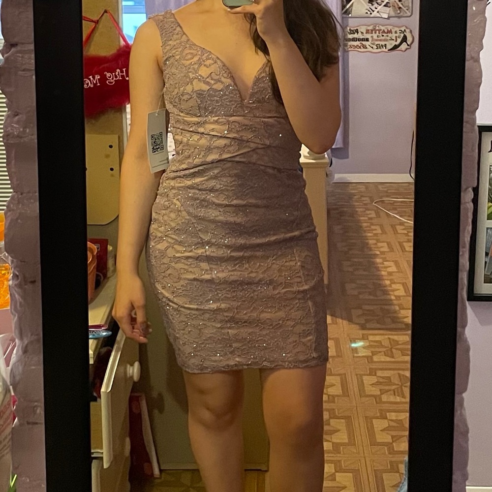 Prom/Party muave glittery short dress